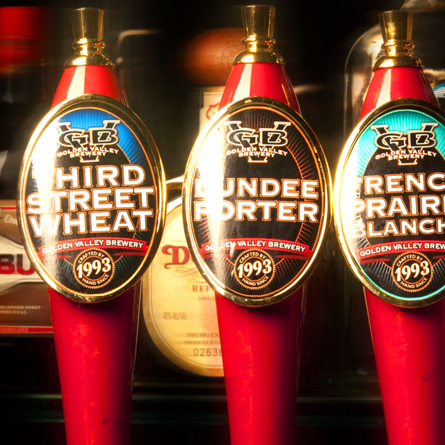 Label design plus 3d rendering for print and online marketing. Cuffe Sohn Design.